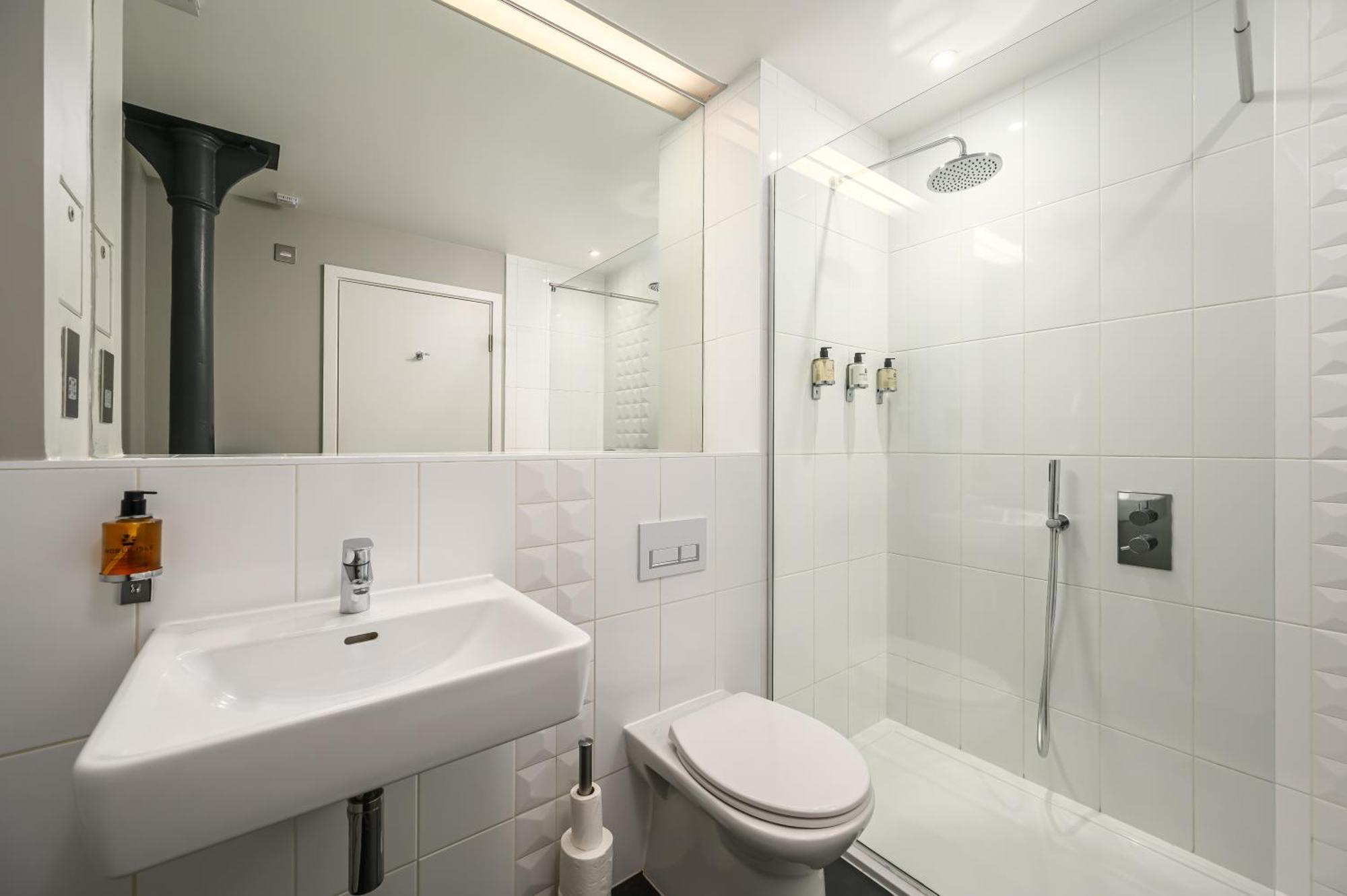 Destiny Scotland -The Malt House Apartments إدنبرة المظهر الخارجي الصورة