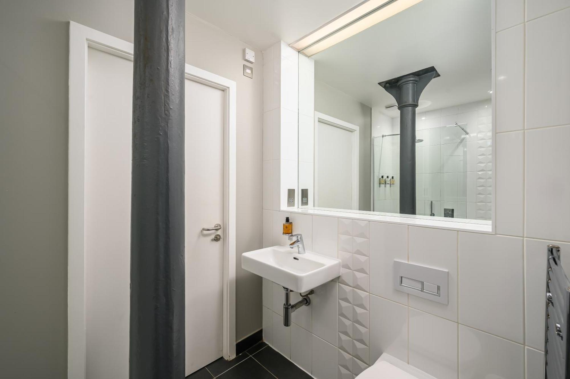 Destiny Scotland -The Malt House Apartments إدنبرة المظهر الخارجي الصورة